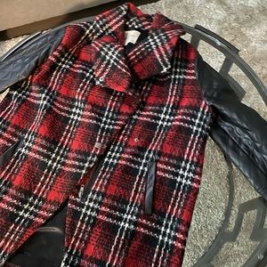Women’s winter plaid with leather sleeve jacket